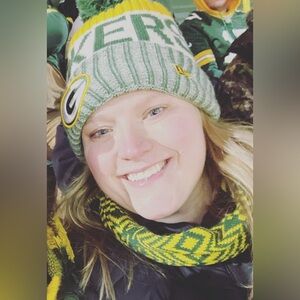 Meet your Posher, April